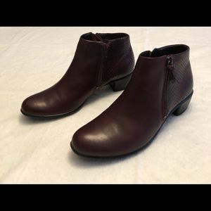 Women’s Ecco ankle boots
